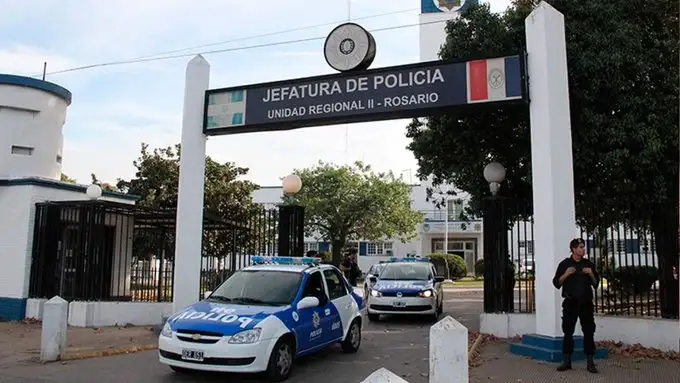Allanaron la Jefatura de Policía de Rosario