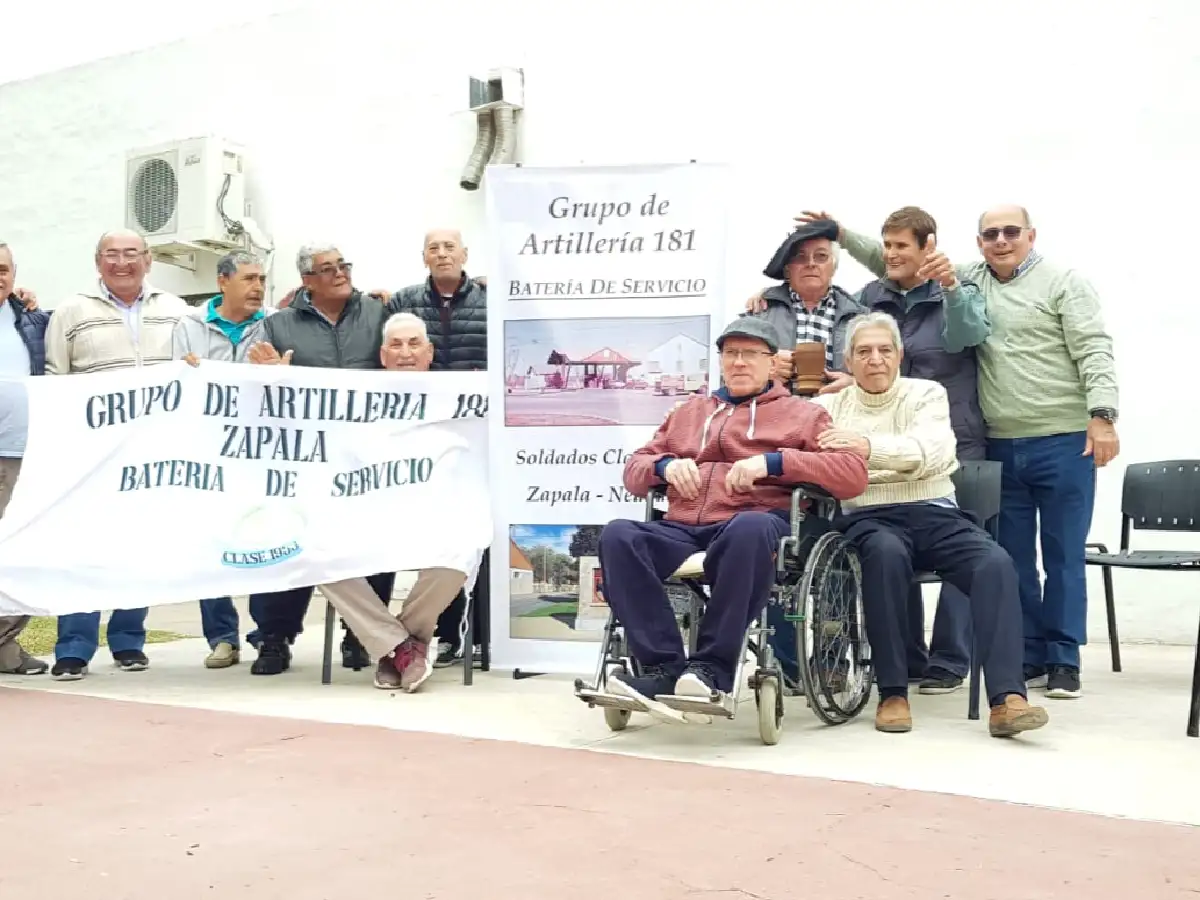 Casi medio siglo después un grupo  de amigos del Servicio Militar  se reunieron en la ciudad