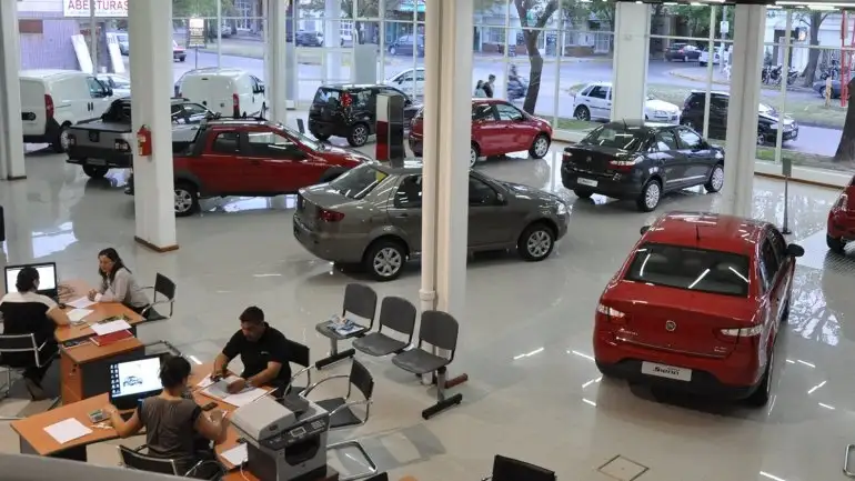 El patentamiento de autos acumula una caída de 14% en lo que va del año