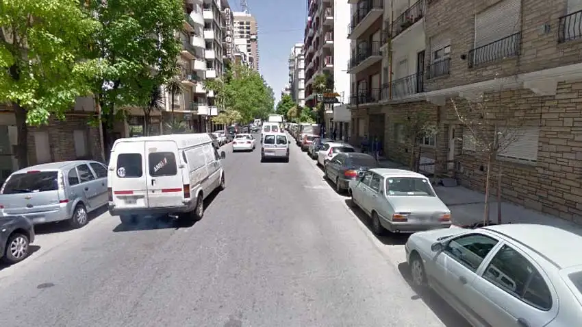 Ataron y robaron a una pareja de ancianos en su departamento