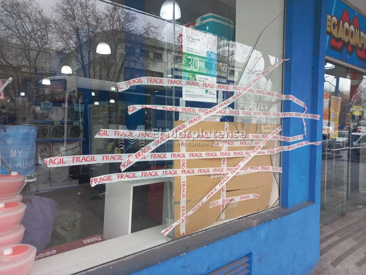 El comercio fue vandalizado a las 3 de la mañana.