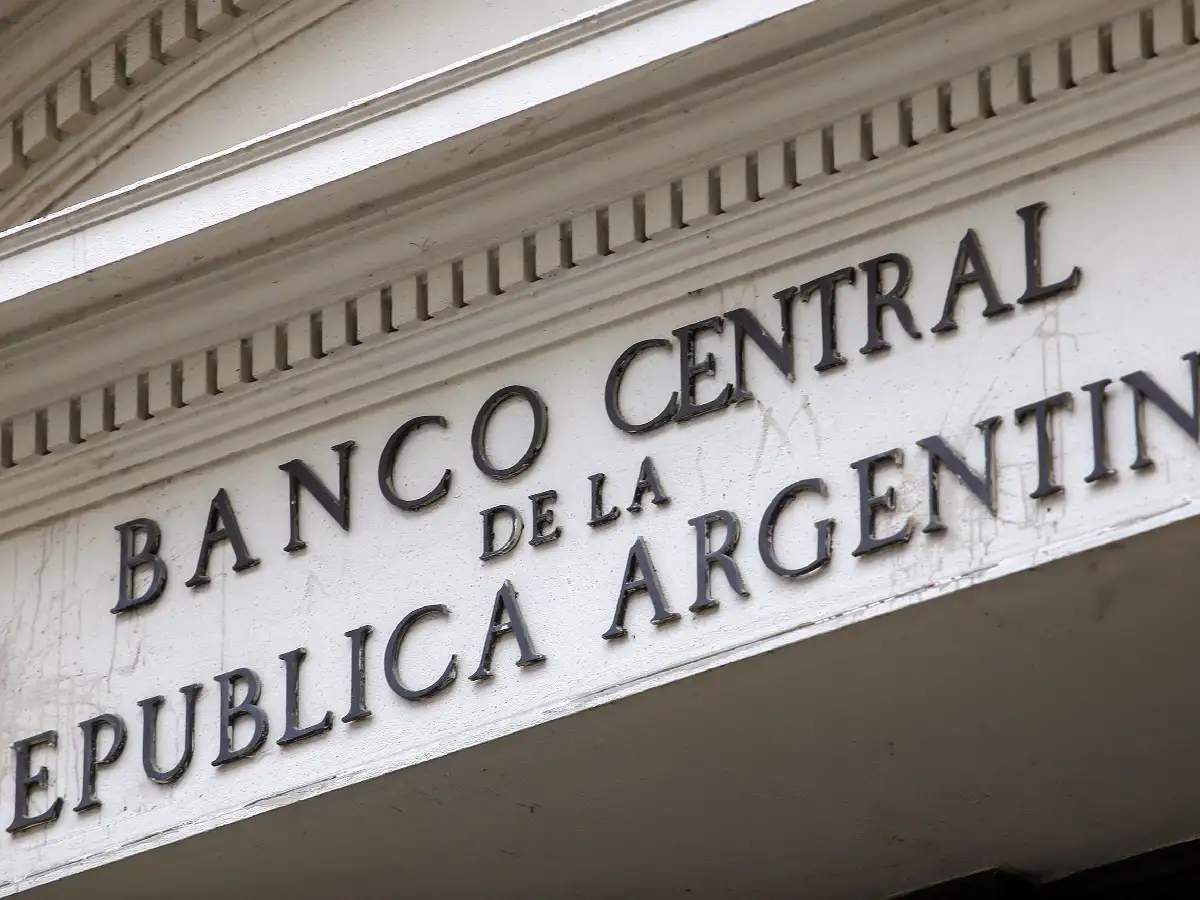 Para controlar el dólar, el Banco Central subirá la tasa de interés