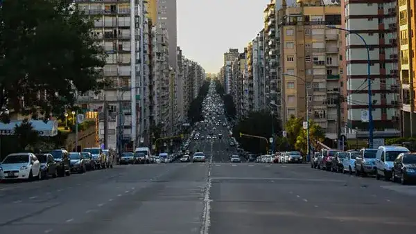 De criticar la avenida Colón a decir que “es lo mejor que tiene el país”