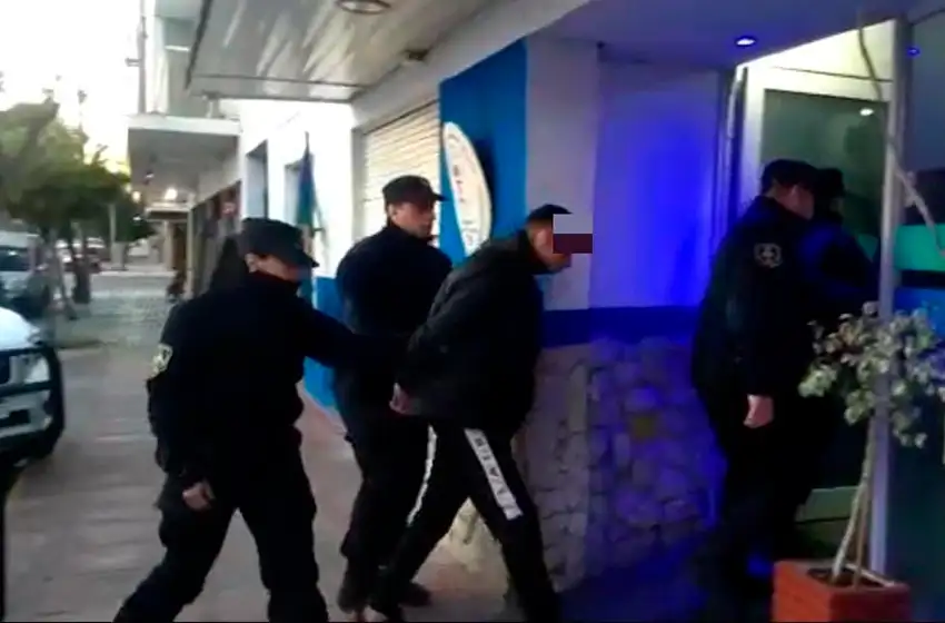 Ataque en banda en la Plaza Mitre