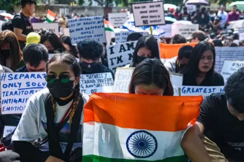 Desde mayo, la región esta sumida en una ola de violencia étnica que ha causado ya más de un centenar de muertos y 50.000 evacuados.