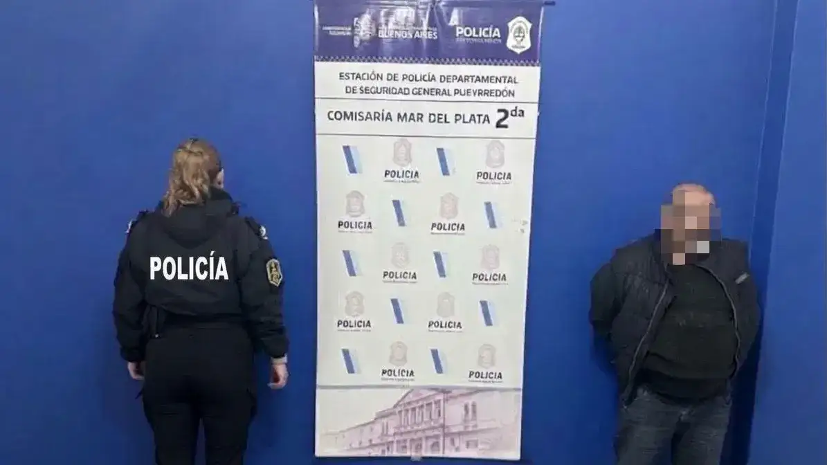 Aprehendieron a un hombre de 55 años con una espada bastón
