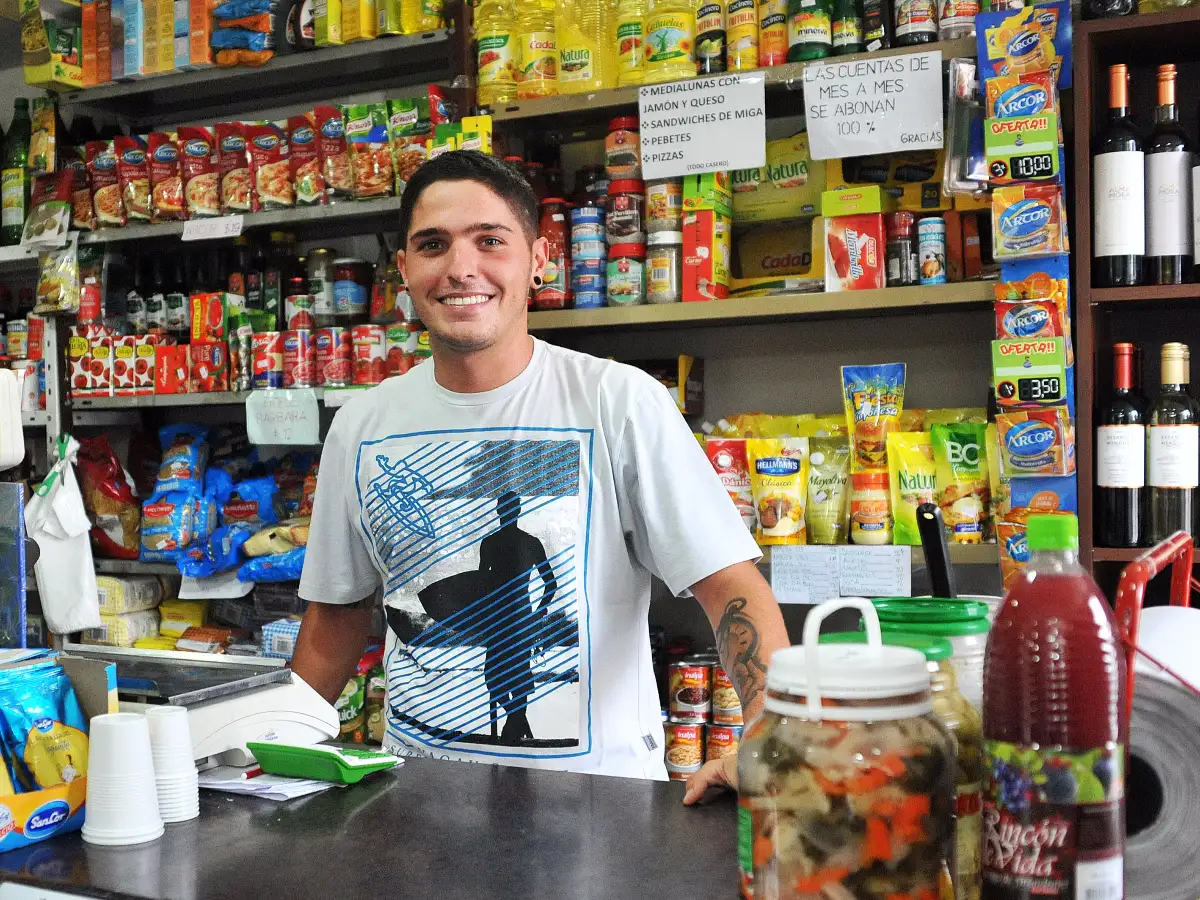 Volvió el fiado y la compra de productos  sueltos a los almacenes 