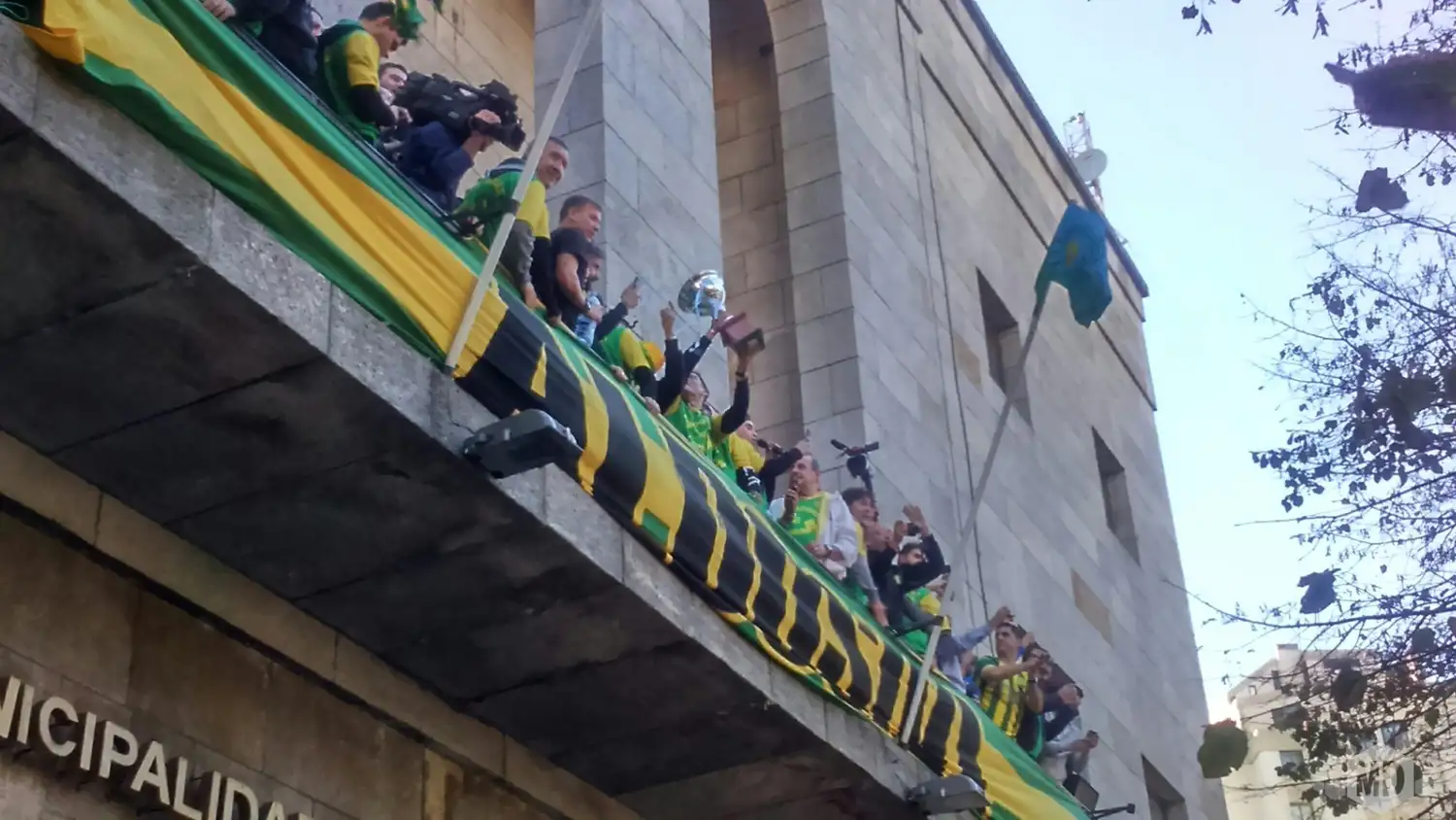 Aldosivi: la caravana del campeón en Mar del Plata