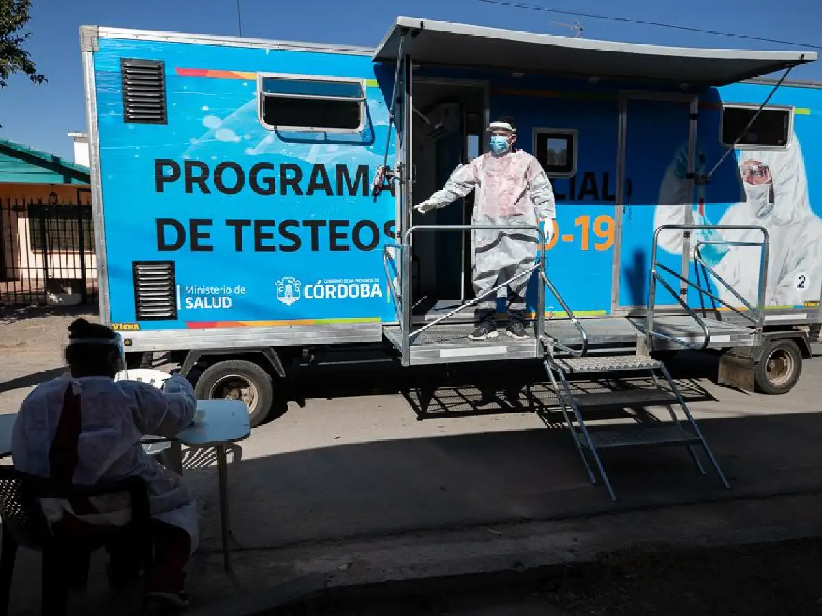 Córdoba informó este lunes 21 muertes y camas críticas ocupadas al 69,3%