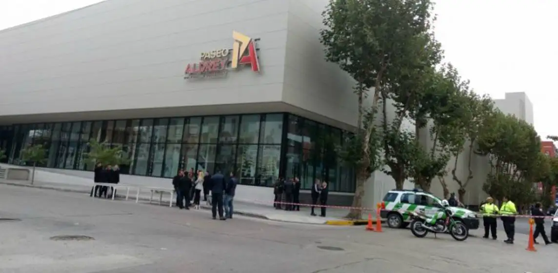 El Municipio intentó retirar los carteles de "Paseo Aldrey"