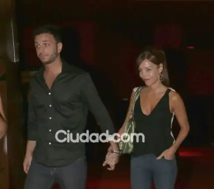 Paola Krum, infraganti con nuevo novio: de la manito y risas cómplices en el cine