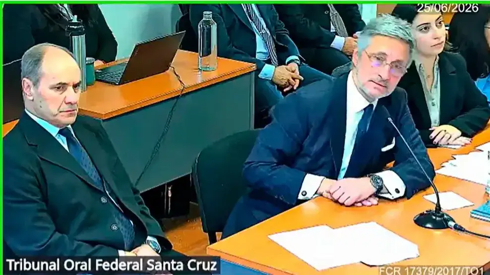 El ex capitán de navío Claudio Villamide (izquierda de la imagen) resultó condenado por el hundimiento del ARA San Juan