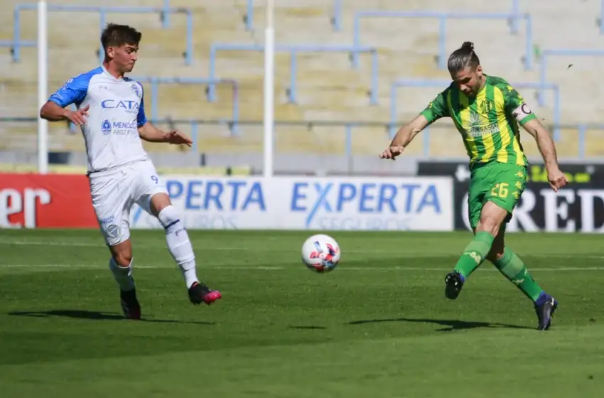 Aldosivi, goleado y sin rumbo
