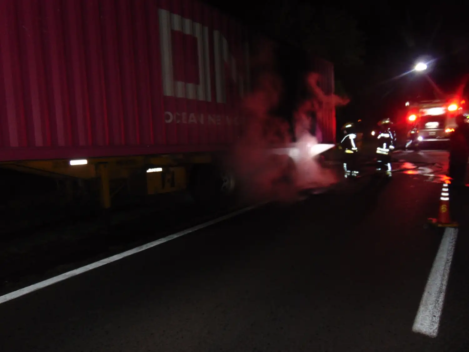 Los bomberos evitaron que el incendio pase a mayores.