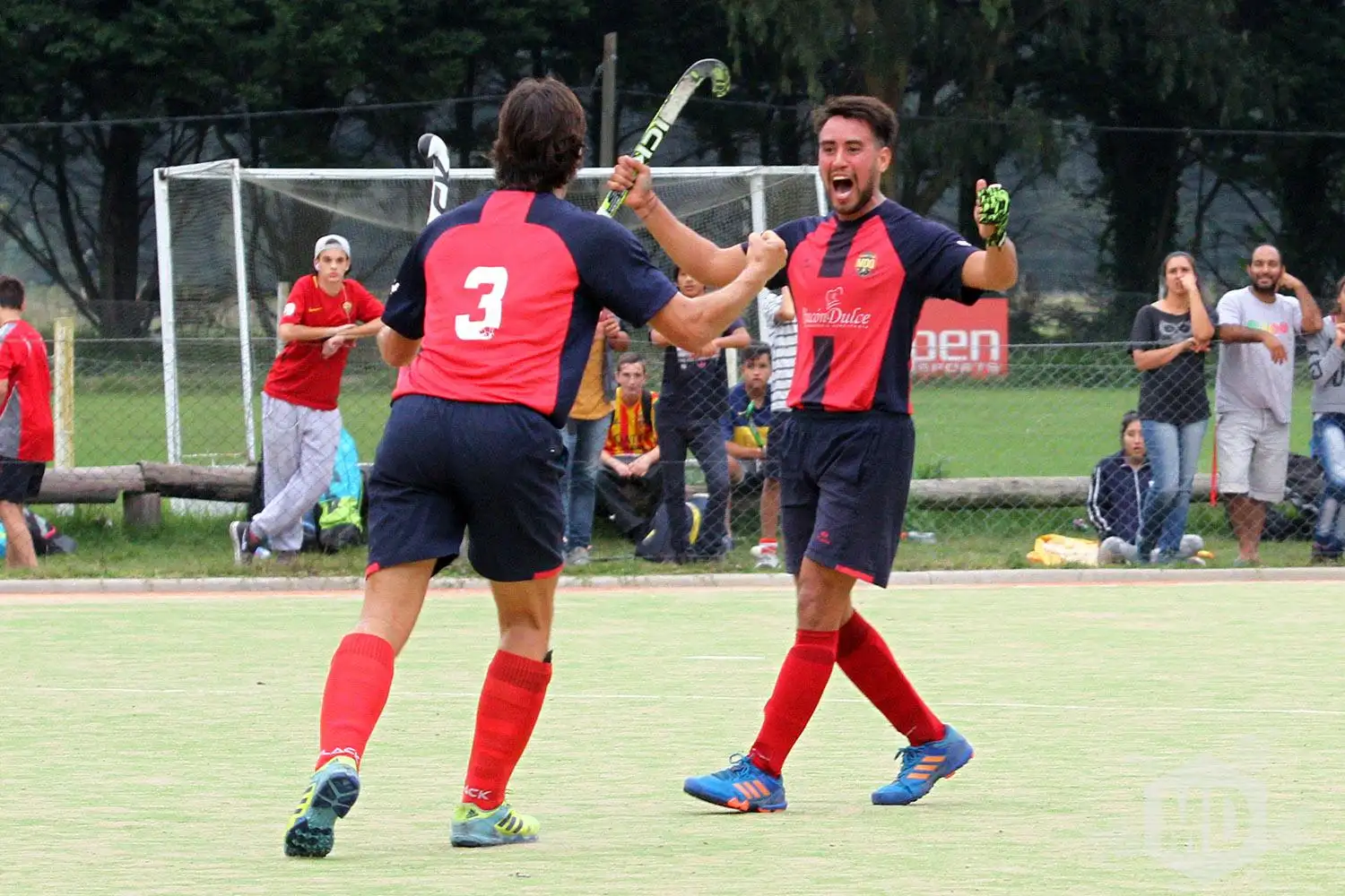 Tres victorias ante Racing para MDQ 06