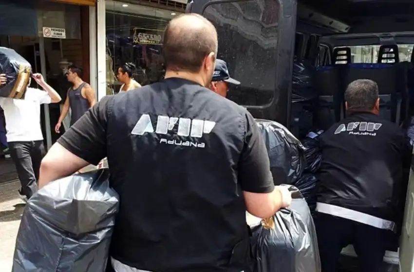 Detuvieron a un falso contador marplatense por fuga de dólares