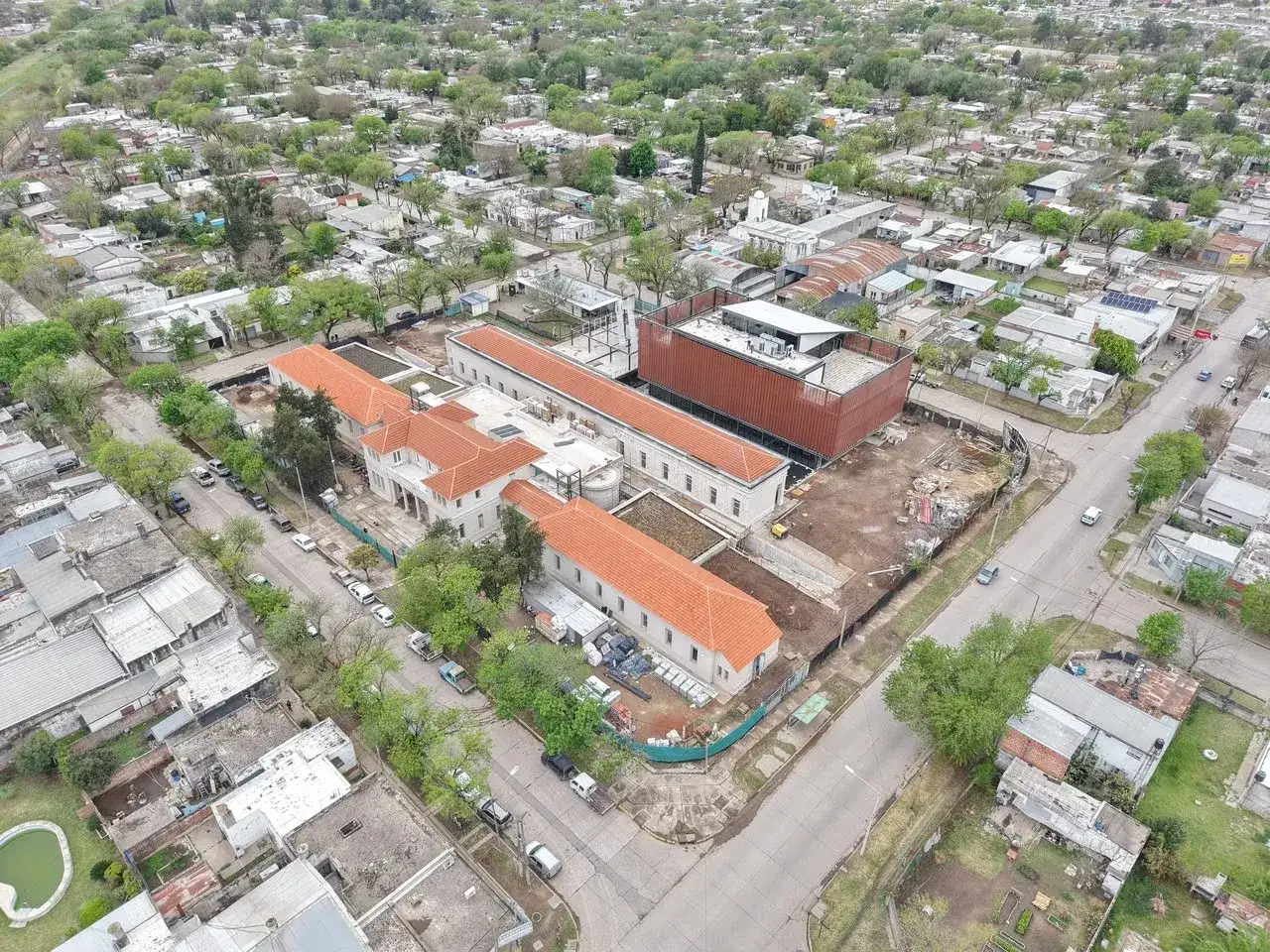 La obra se emplaza en el Barrio Gutiérrez de Venado Tuerto