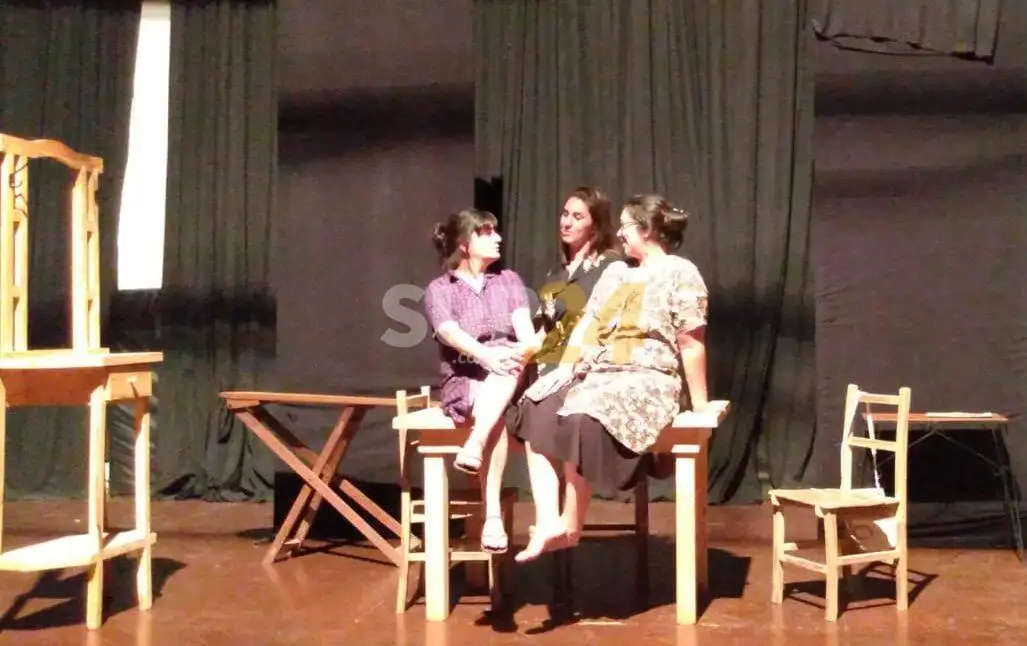 “Piernas Entrelazadas”, tres mujeres que luchan por el amor y sus sueños