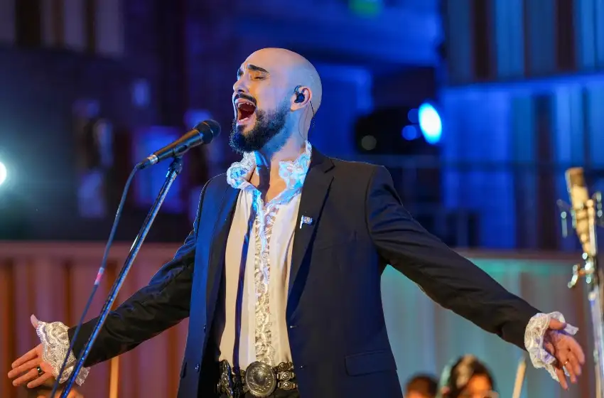 Abel Pintos presentó "Alta en el cielo", un álbum que quedará marcado en la historia argentina