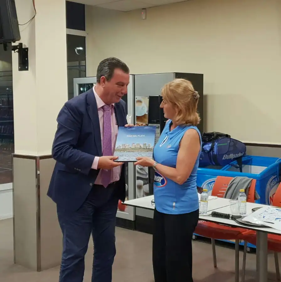 Costagliola brindó cátedra en Melilla en la apertura de su ciclo de charlas