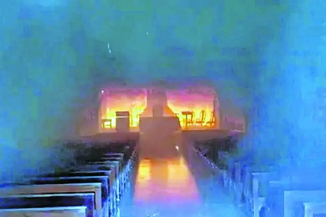 Citarán a tres sospechosos de incendiar la catedral de San Nicolás