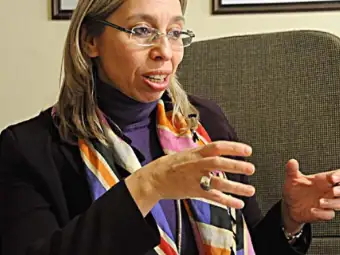 "Hay una violencia interna que no se ve en las casas, sino en los expedientes judiciales. Es un entramado de ninguneo hacia el adulto mayor”.