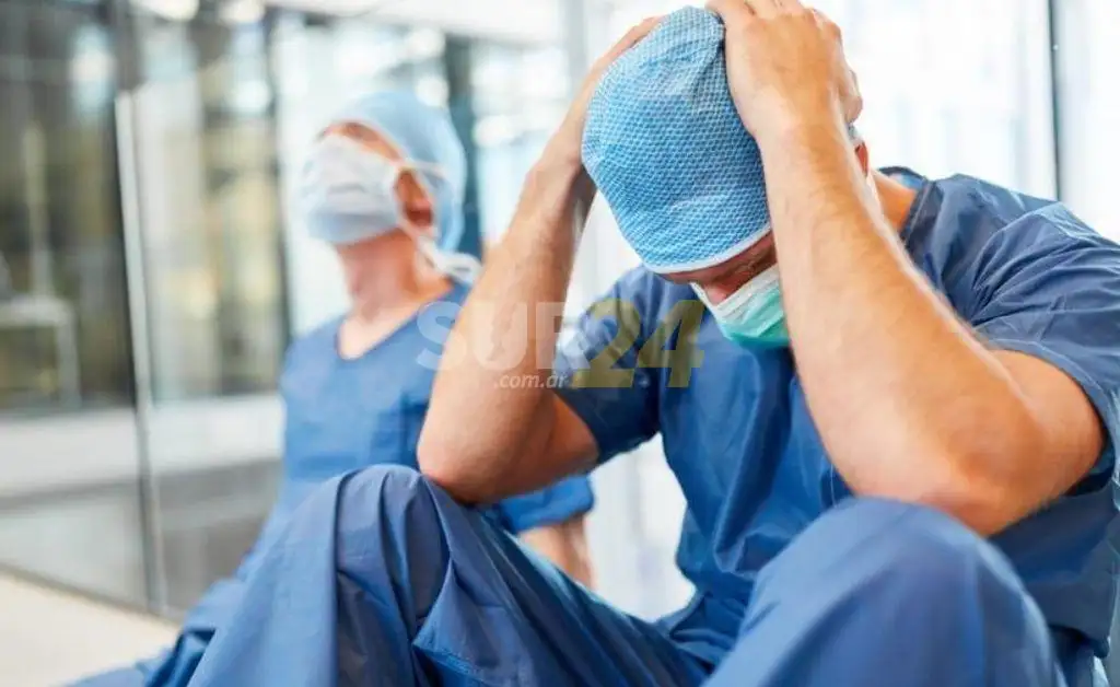 Catorce trabajadores de la salud murieron en cuatro días por COVID-19