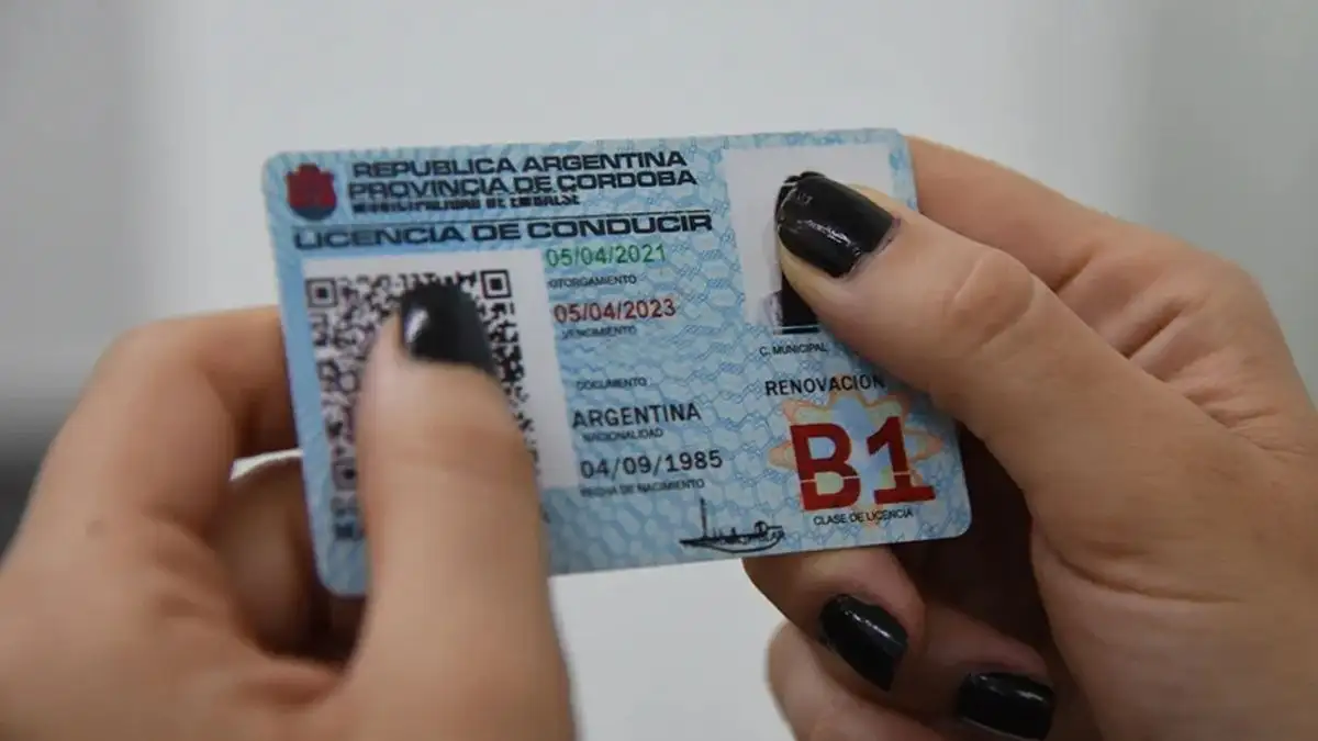 Prorrogan por 30 días las licencias de conducir que vencen en agosto
