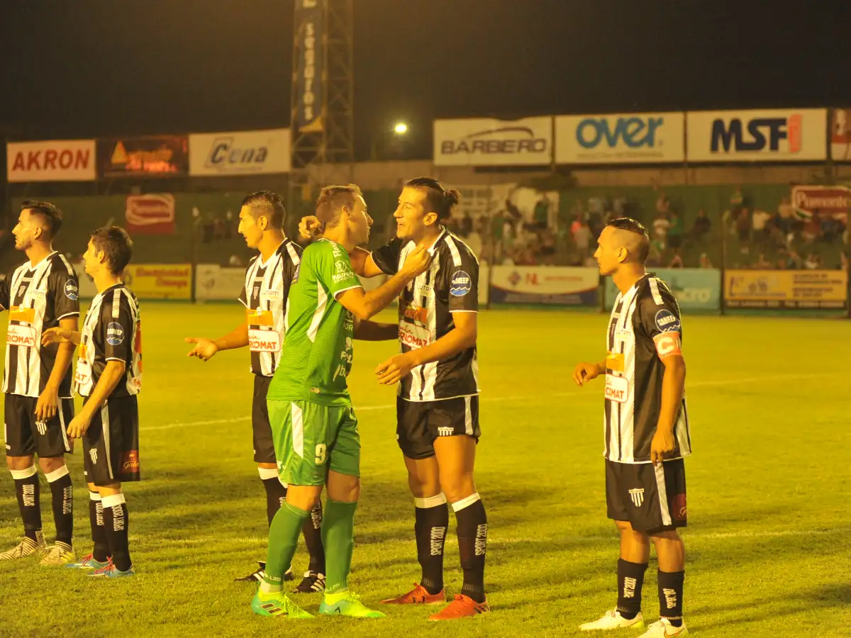 Verino recibió el cariño de todos en el Boero