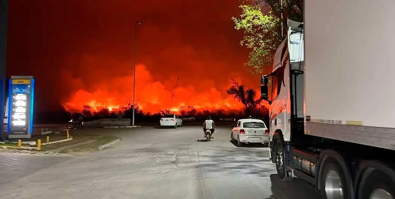 Pánico en Salta por un impactante incendio en Orán