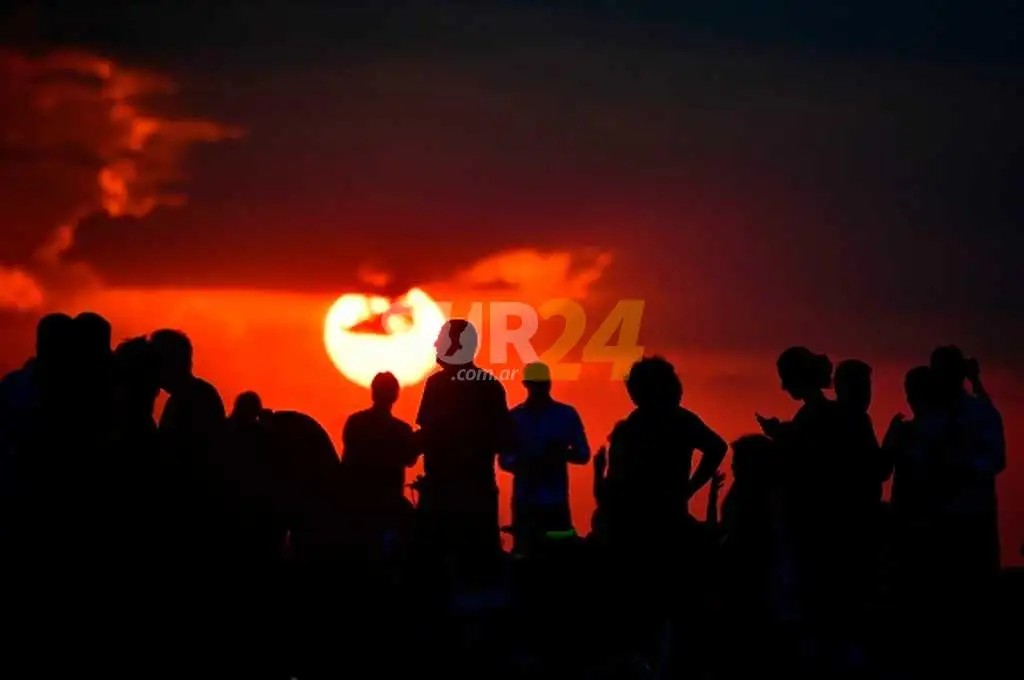 Este domingo llega el eclipse total de Luna: consejos para observar el fenómeno