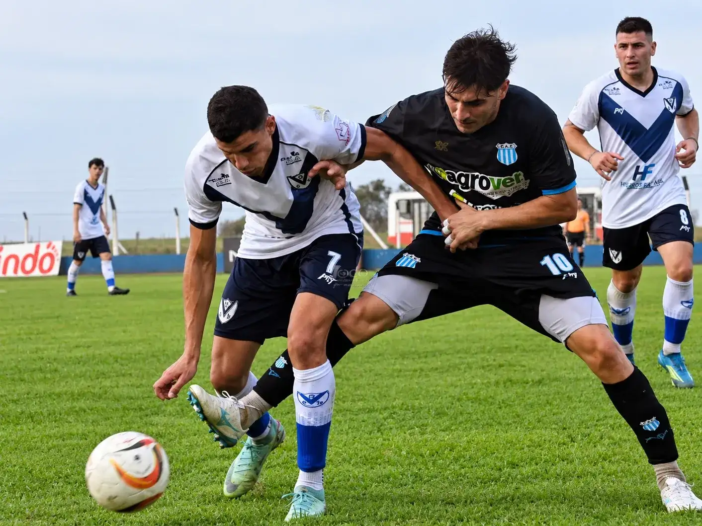 Racing se subió a la punta con el triunfo ante Rivadavia / Crédito: focodeportivo.kf