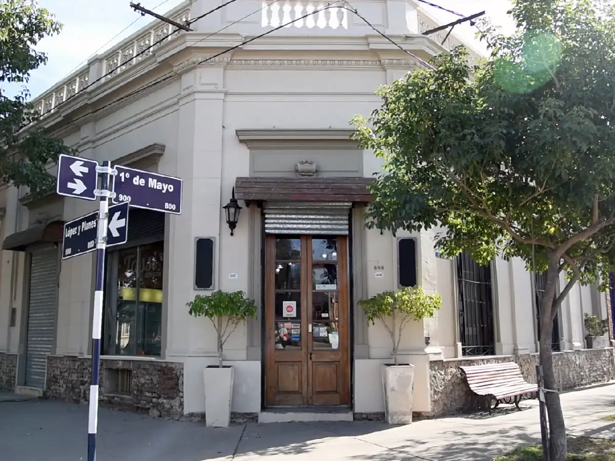 Robaron en comercio de pastas de barrio Sarmiento 