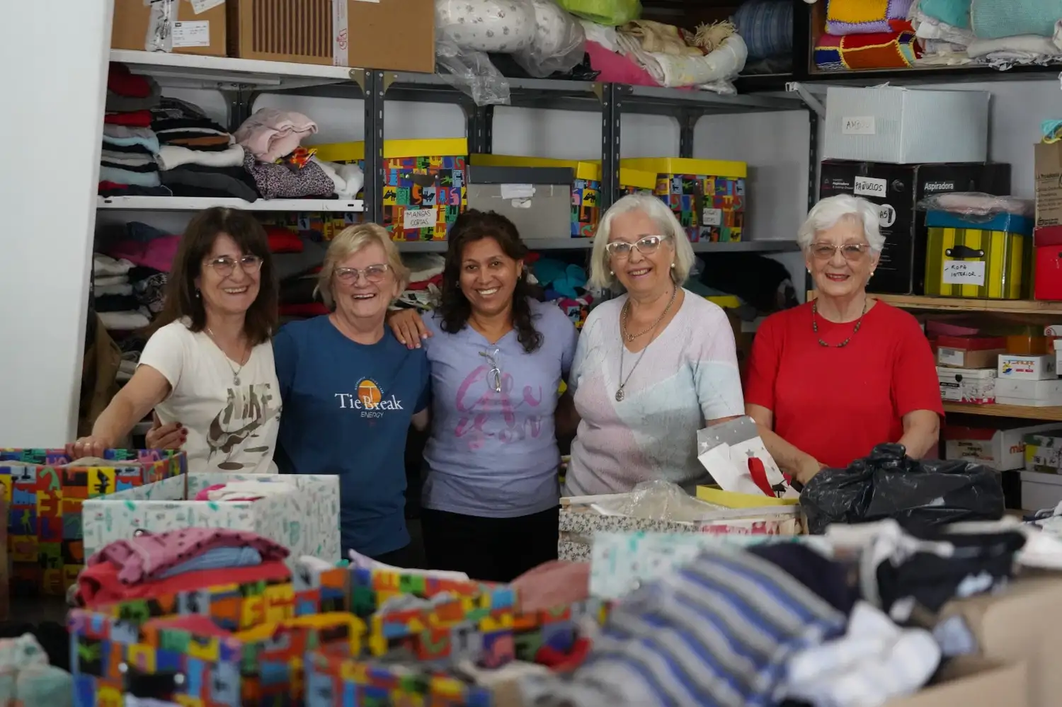 Las voluntarias transformaron al  "Roperito" en uno de los pilares fundamentales para el financiamiento de la ONG.