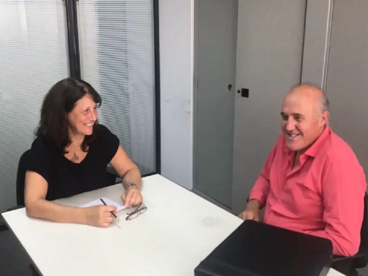 Las Varillas: Chiocarello gestiona plan de  viviendas y luces led para clubes  