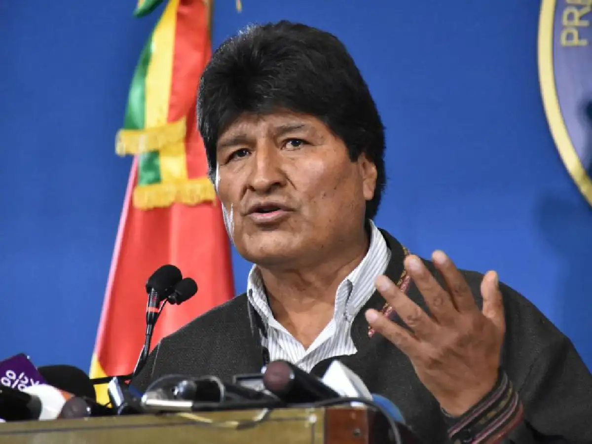 Tras una escala en Paraguay, Evo Morales partió hacia México 