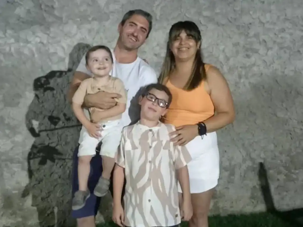 La pareja solía publicar fotos en familia en sus redes sociales. (Foto: Facebook / Fernando Dellarciprete)