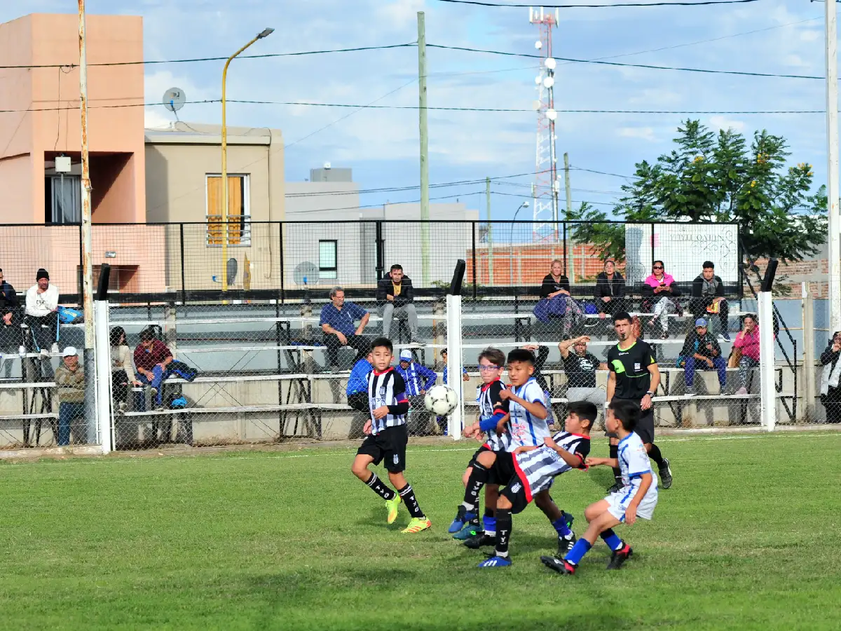 Jugaron los chicos