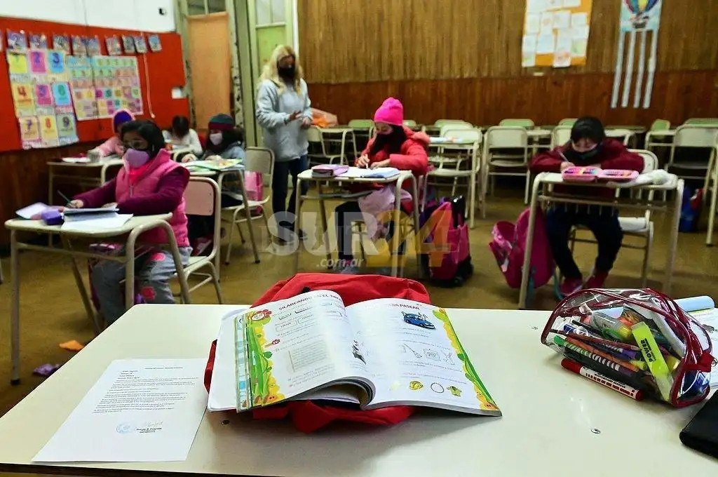 Habrá que aprobar el 70% de los contenidos para pasar de grado o de año