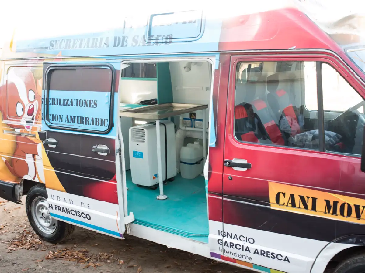 Presentaron el esterilizador móvil donde  se practicarán cirugías a perros y gatos