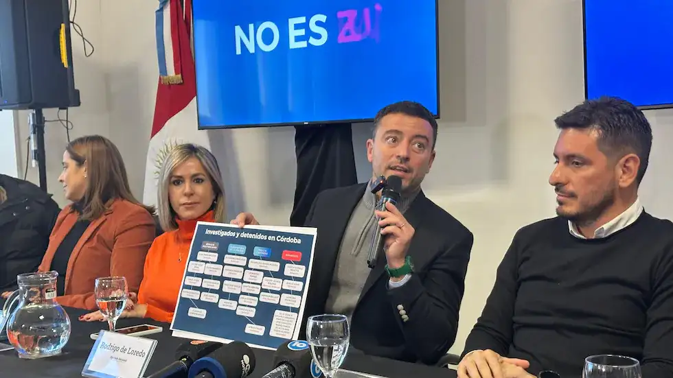 Marcos Ferrer, impulsado por Rodrigo de Loredo, asumirá como presidente de la UCR Córdoba.