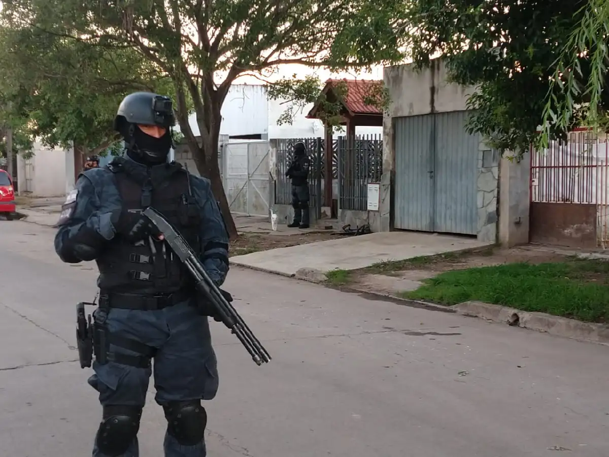 URGENTE: detienen a dirigente vecinal por supuesta comercialización de droga 