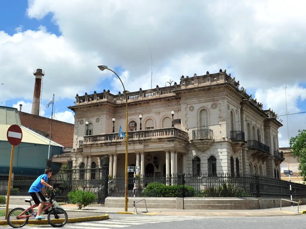 ¿Se desdobla la Secretaría de Infraestructura y Servicios?