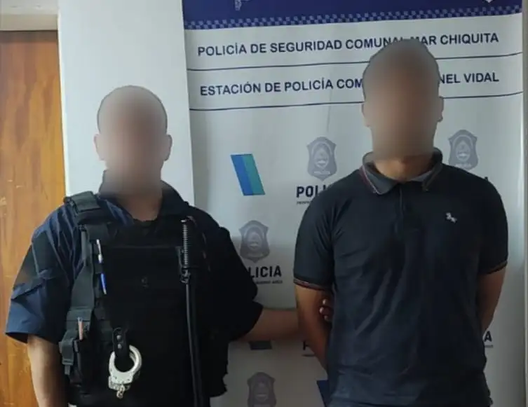 El hombre fue detenido cuando se dirigía a la Comisaría de la Mujer.
