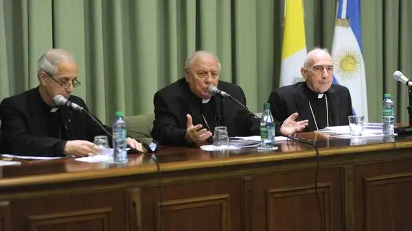 Desclasifican los archivos eclesiásticos vinculados a la última Dictadura