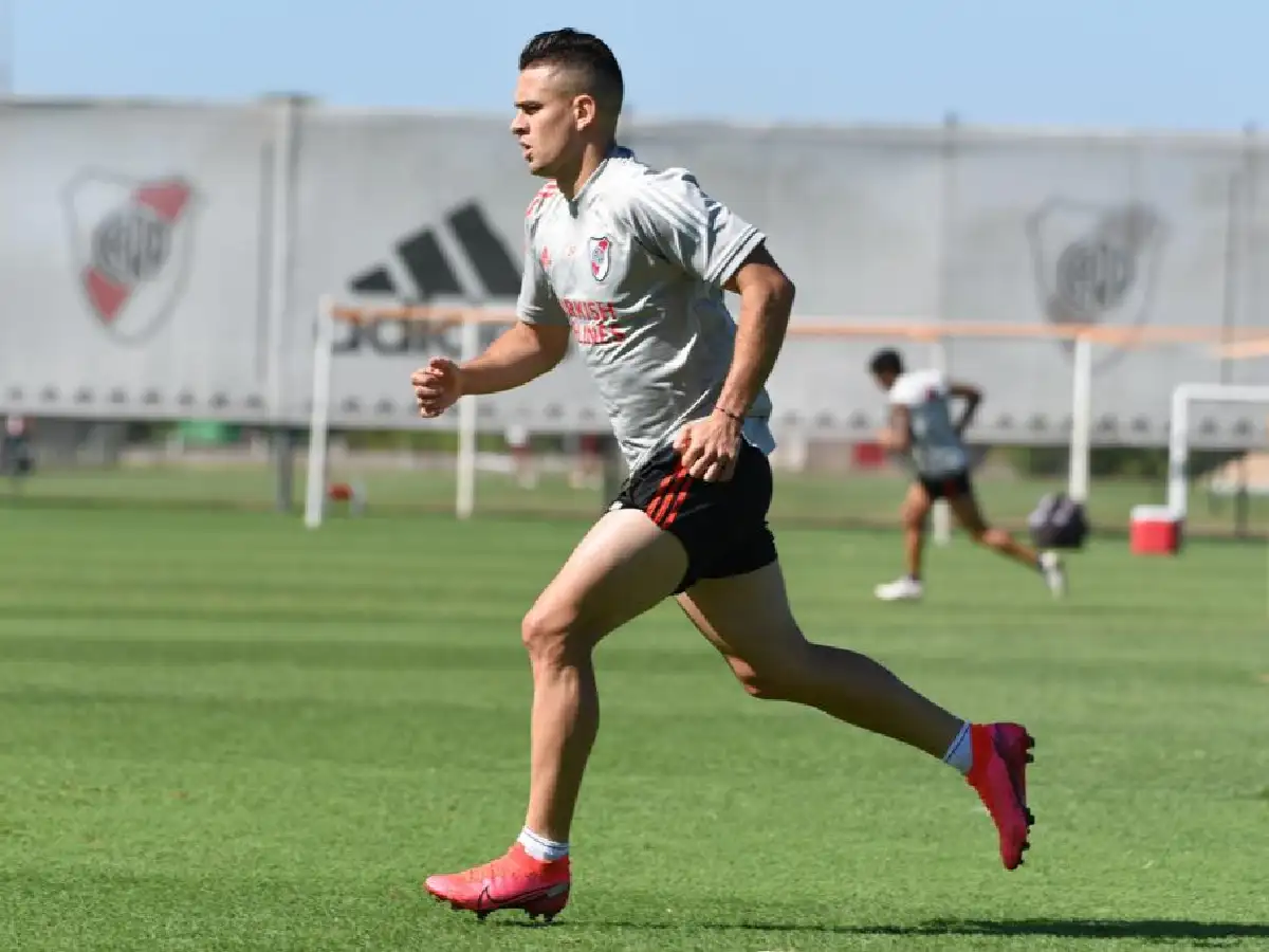 Borré entrenó con normalidad y jugaría contra Racing 