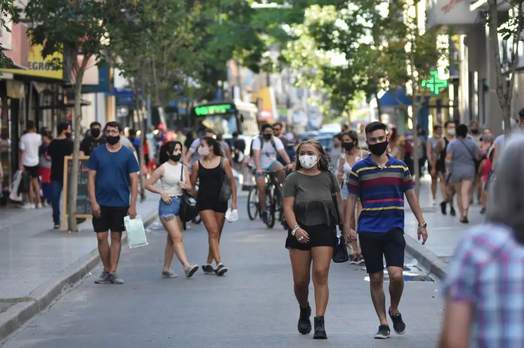 Covid: 908 casos en la provincia, 225 en la ciudad capital