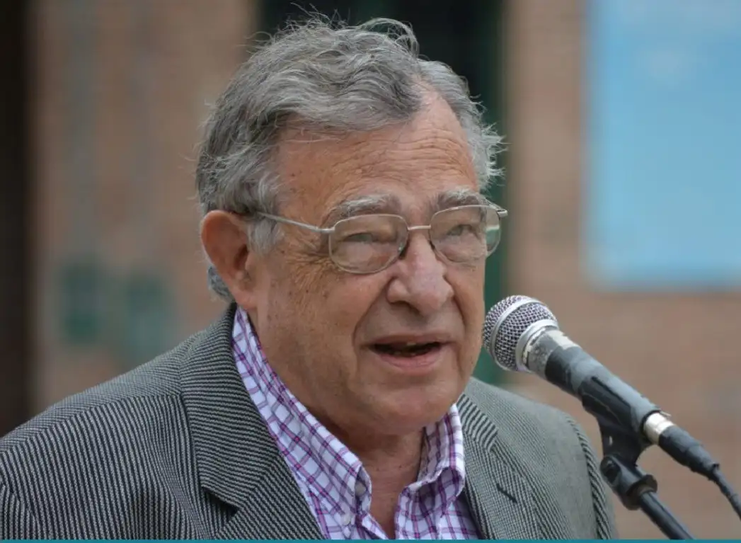 Roberto Landaburu.
