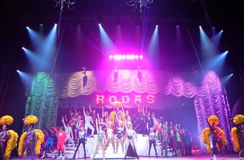 El Circo Rodas deslumbró a los espectadores en su debut en Mar del Plata