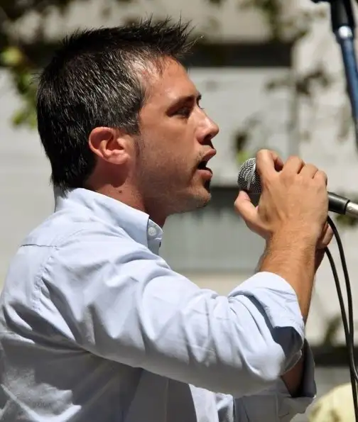 Busatto lanzó su precandidatura a gobernador de la provincia